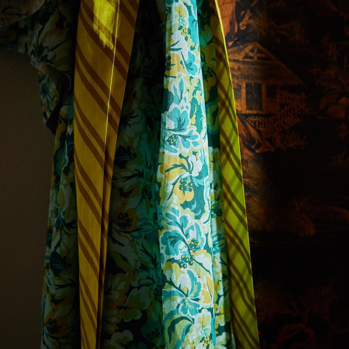 Demi Robe