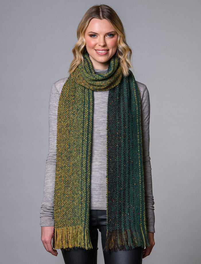 Islander Stole - Green & Black #color_green-black