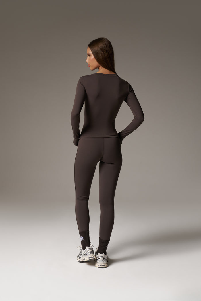 SCULPTING STRETCH LONG SLEEVE TOP - CHOCOLATE