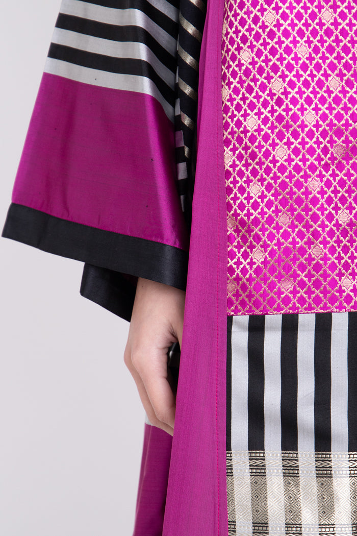 Chouf Silk Silver And Fuchsia Abaya