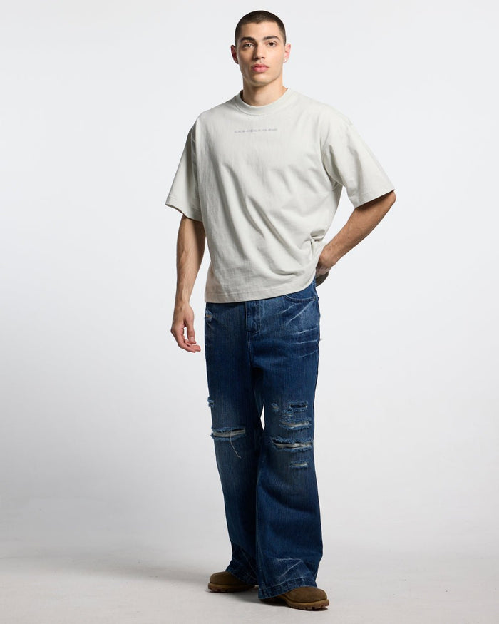 COSMOS ARC TEE LIGHT GREY - light grey oversized tee, front view on male model - Cold Culture #man