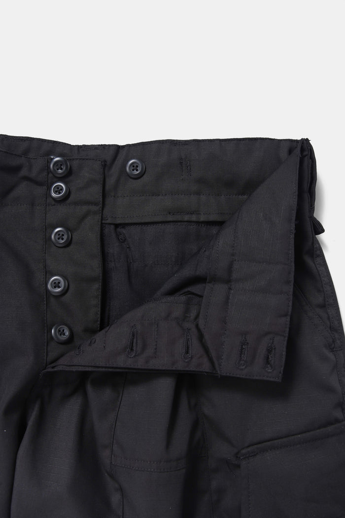 Custom Wide Cargo Shorts / Black