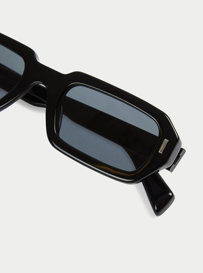 EMBLEM SUNGLASSES - BLACK