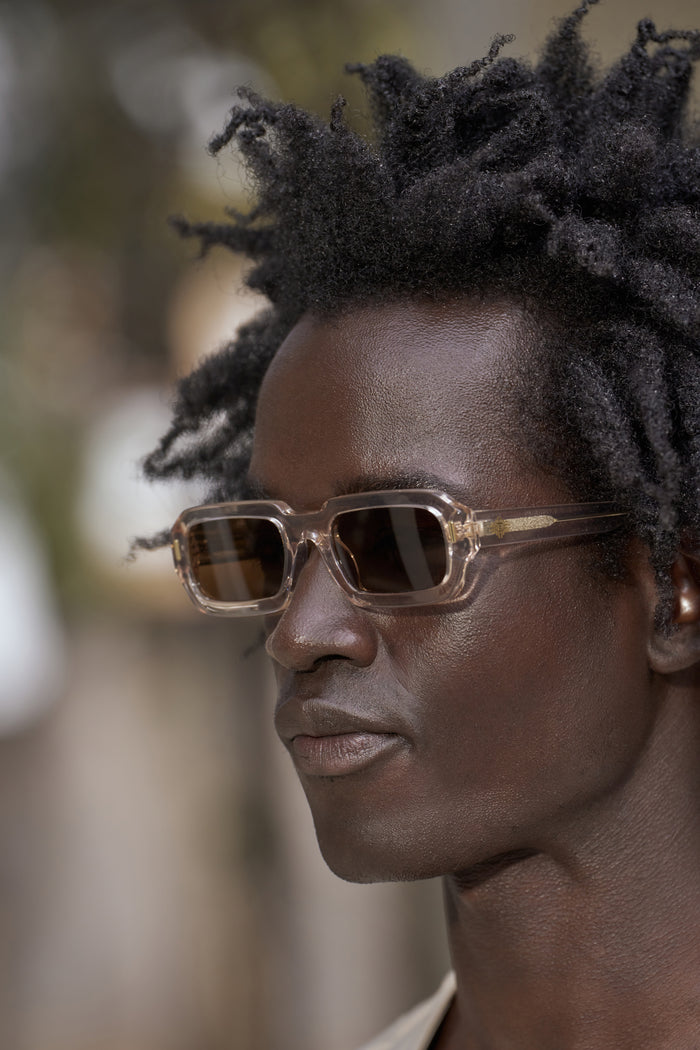 EMBLEM SUNGLASSES - CHAMPAGNE