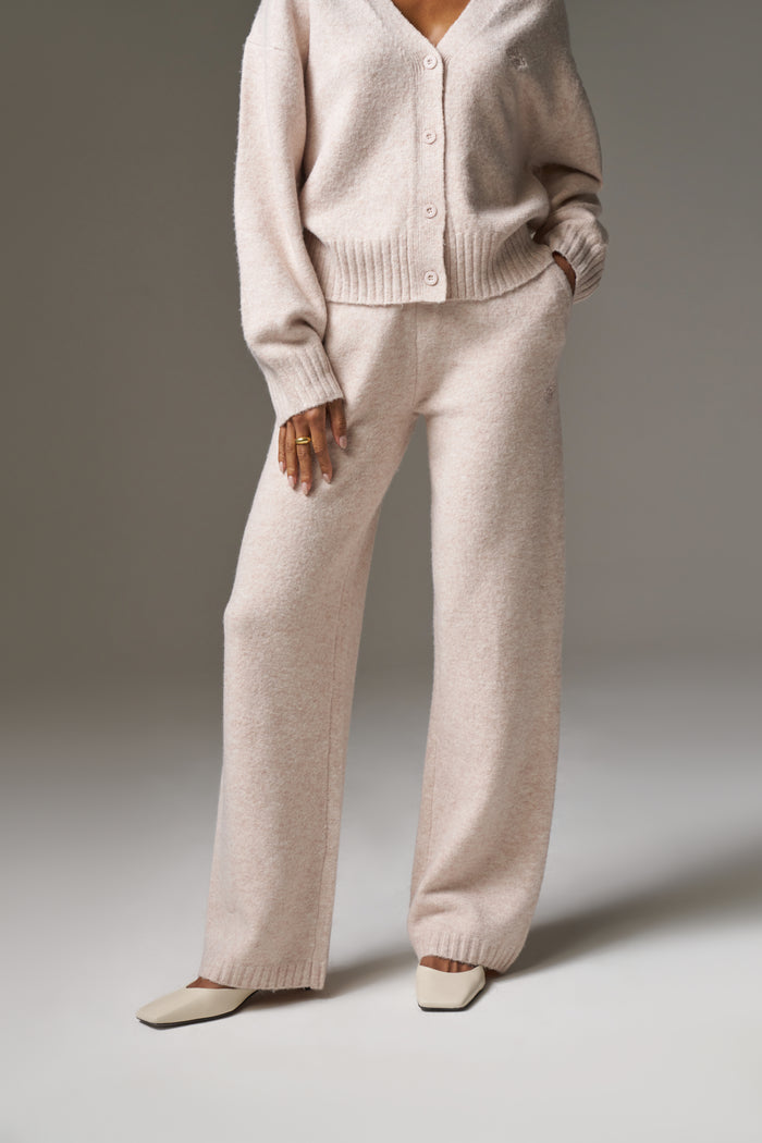 FLUFFY EMBLEM EMBROIDERED JOGGER - PINK