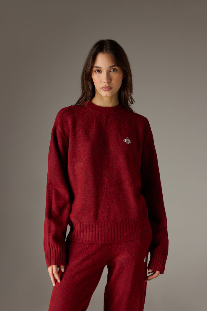 FLUFFY KNIT EMBLEM EMBROIDERED CREW - BURGUNDY