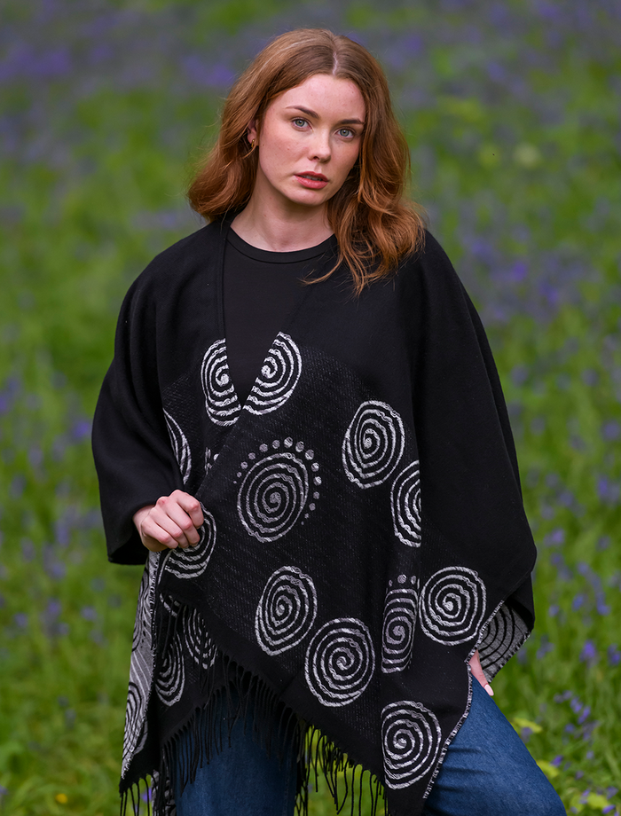 Fringed Celtic Spiral Shawl - Black & White #color_black-white