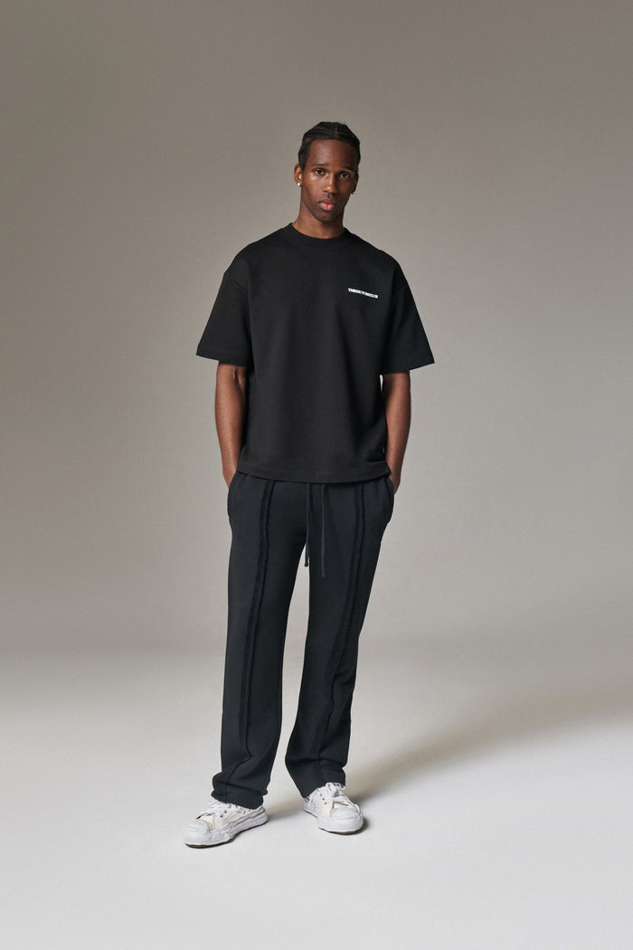 HEAVYWEIGHT COPYRIGHT T-SHIRT - BLACK