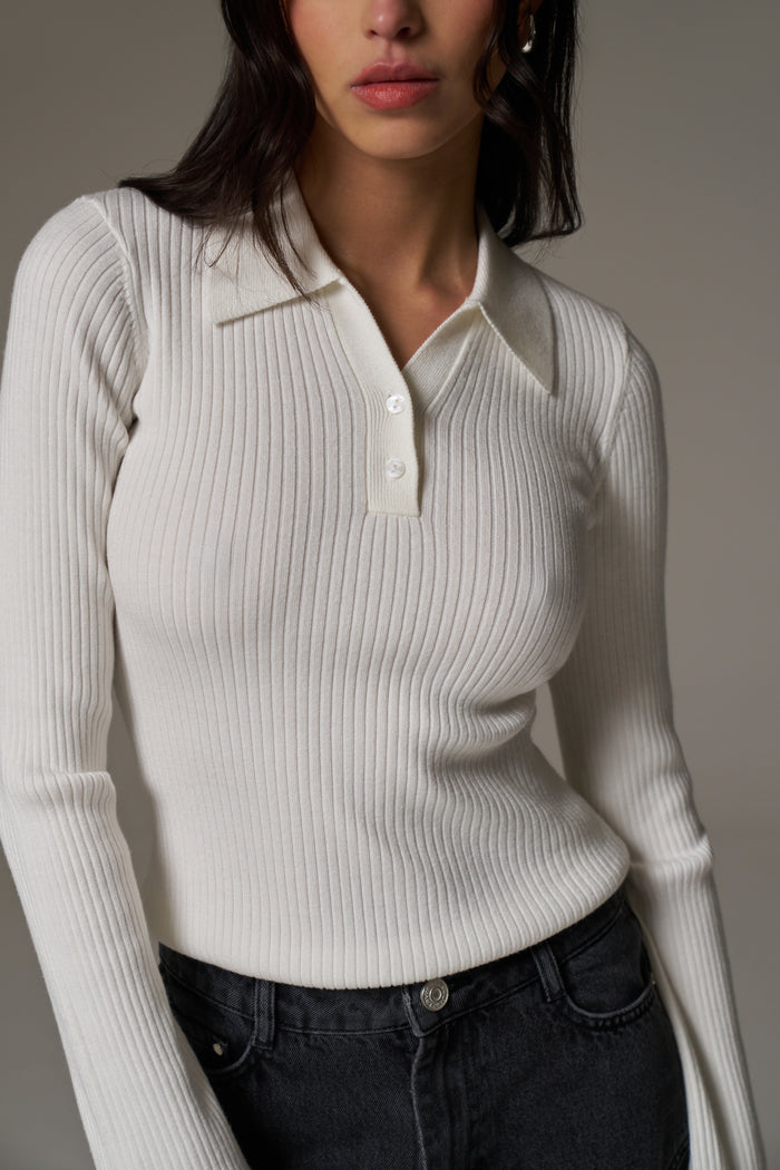 KNITTED RIBBED BUTTON THROUGH TOP - OFF WHITE