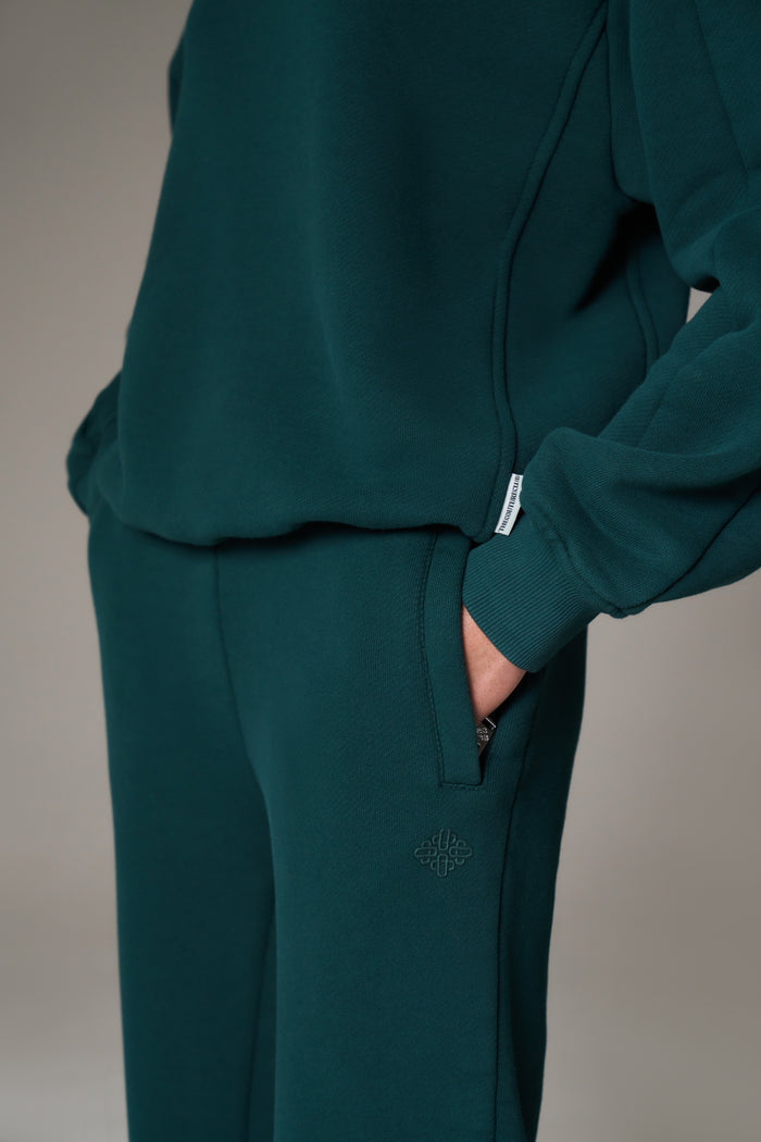 LAUNDERED CLASSICS STRAIGHT LEG JOGGERS - GREEN