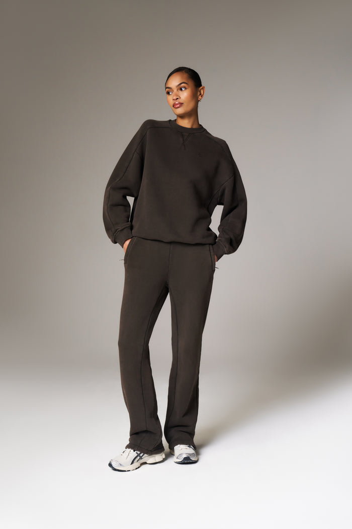 LAUNDERED CLASSICS STRAIGHT LEG JOGGERS - WASHED BROWN