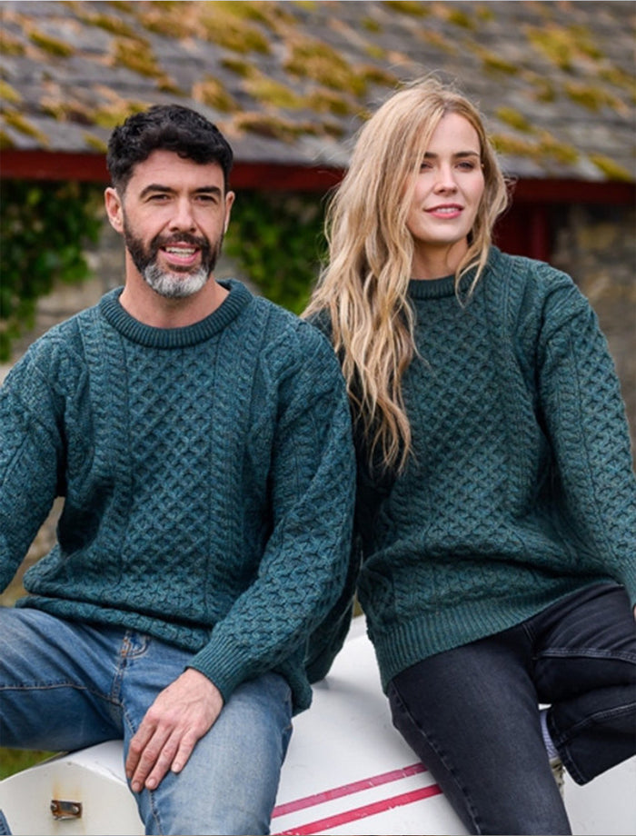 Men's Cable Knit Crew Neck Aran Wool Sweater - Blackwatch #color_blackwatch