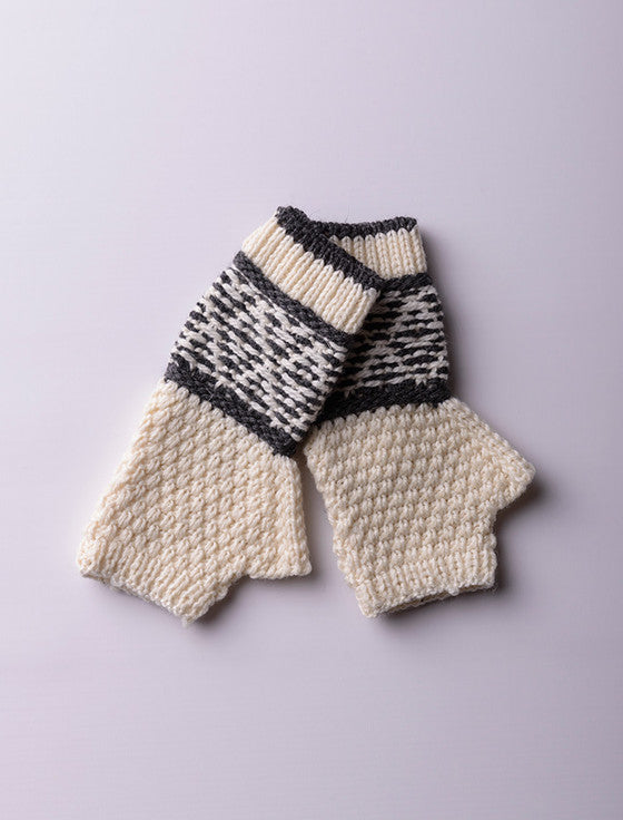 White/Charcoal / One Size