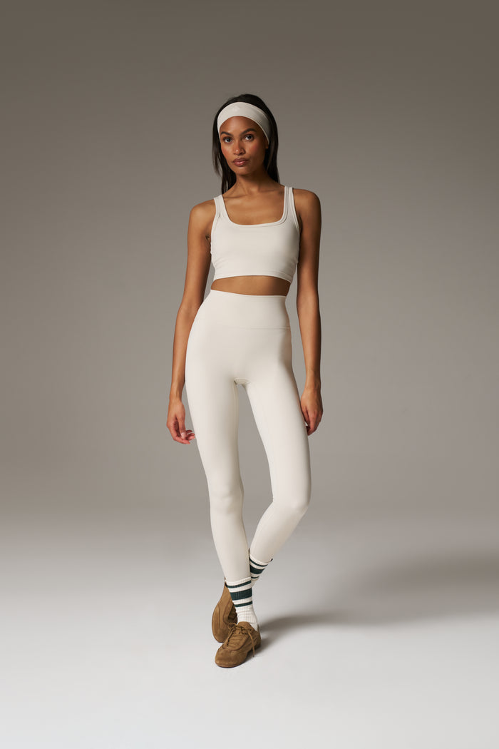 SCULPTING STRETCH EMBLEM SPORTS BRA - BONE