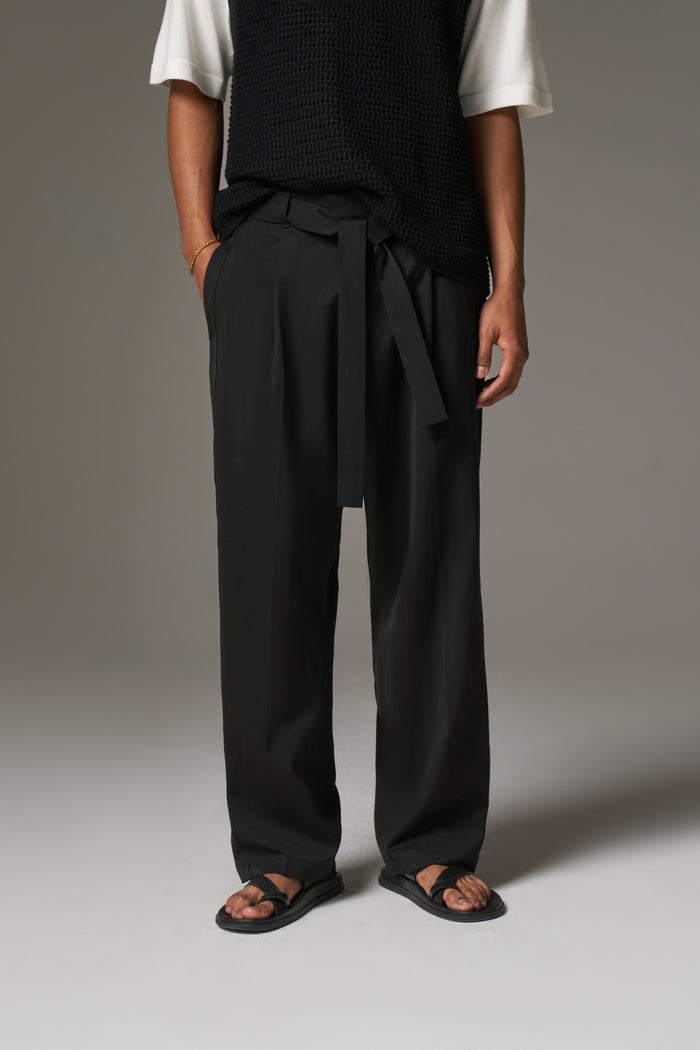 SMART TIE BELTED TROUSERS - BLACK