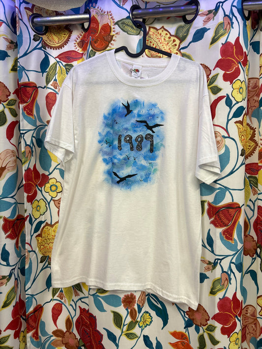 Taylor Swift Seagulls '1989' Sparkly Handpainted White T-shirt